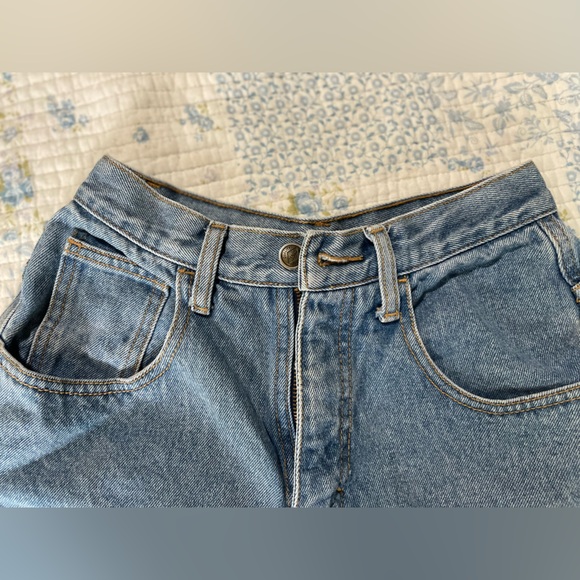 ZENA Cutoff Shorts - Picture 2 of 4